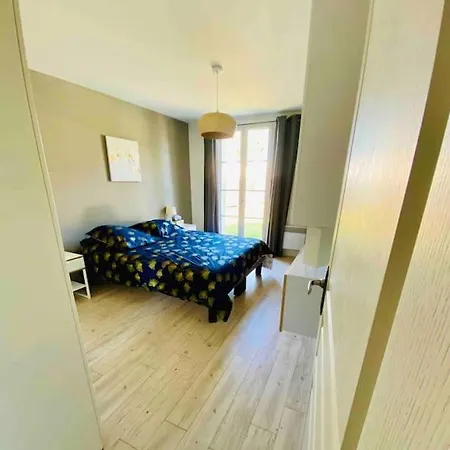 Clisson 4 Avec Piscine Privee Sur Golf Pays De Saint Gilles Villa *