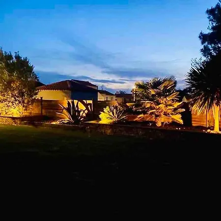 Villa Clisson 4 Avec Piscine Privee Sur Golf Pays De Saint Gilles